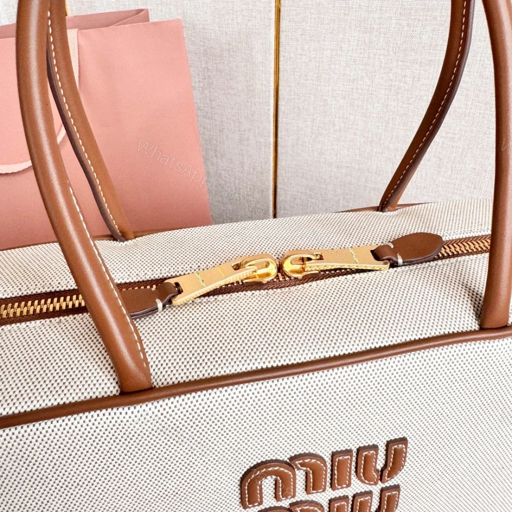 View 8 of 高仿miumiu*5BB17長肩帶公文包白色免檢版