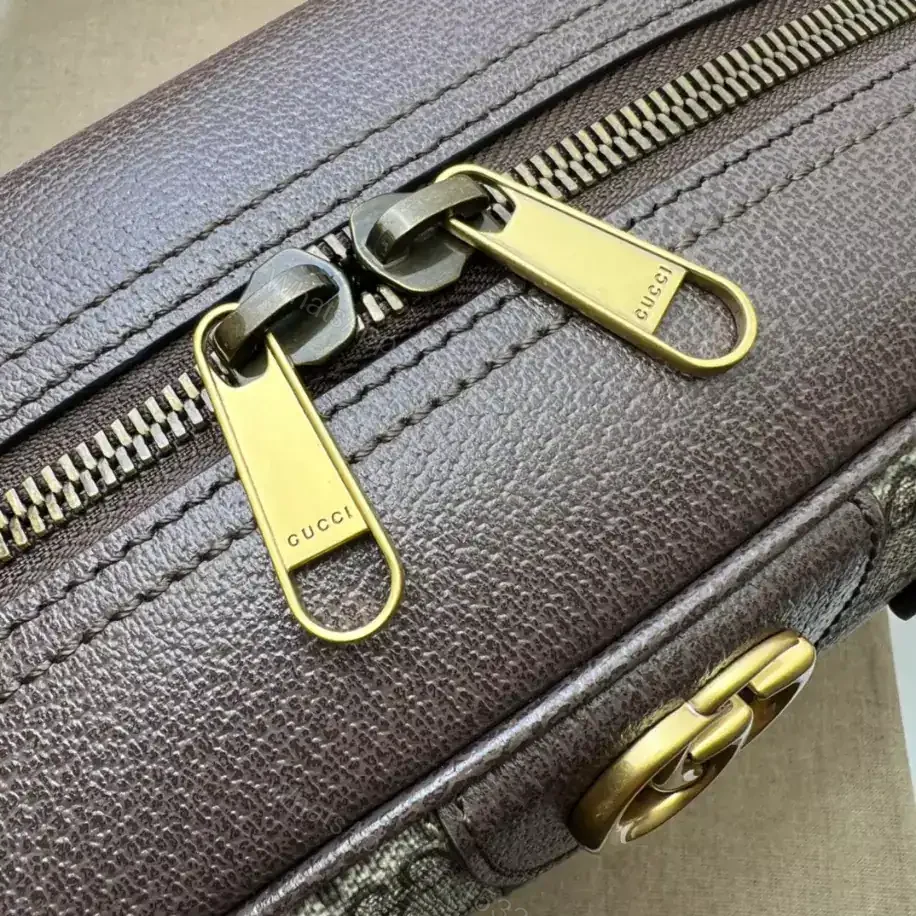 View 4 of GUCCI SAVOY MEDIUM BOWLING BAG – GBC083
