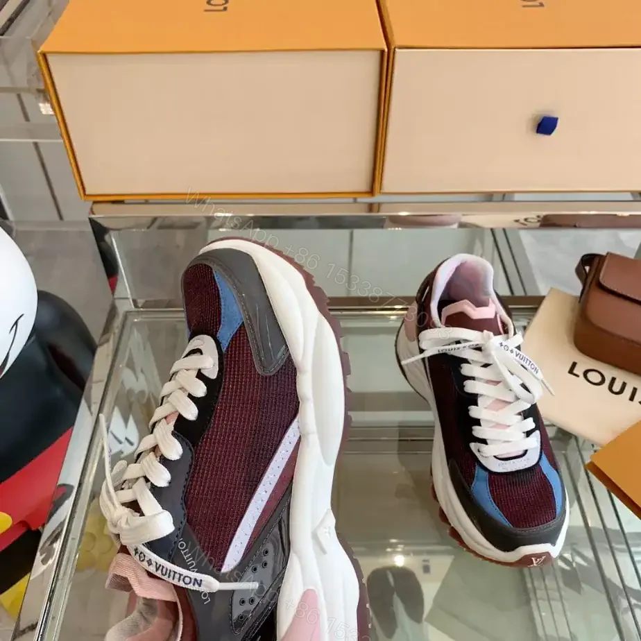 View 4 of LV WOMEN’S RUN 55 SNEAKER – LSVM063