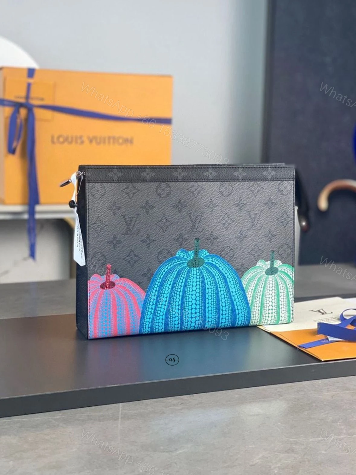 View 15 of First Copy Louis Vuitton Unisex Reverse Pochette