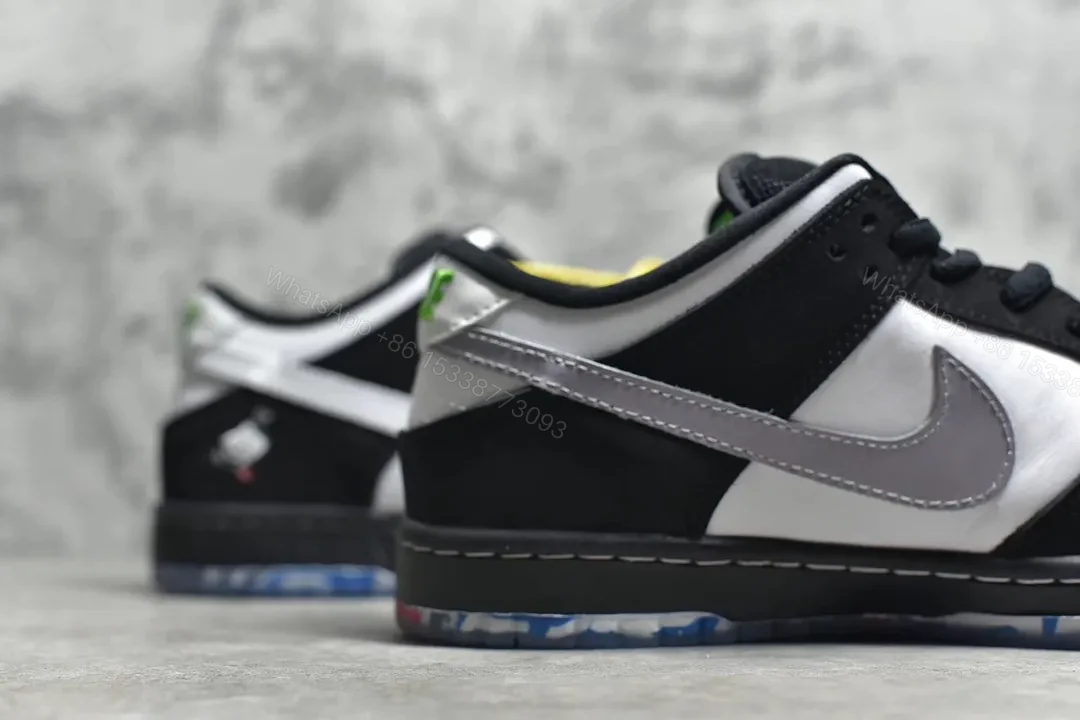 View 4 of Dunk SB Low Staple Panda Pigeon Replicas