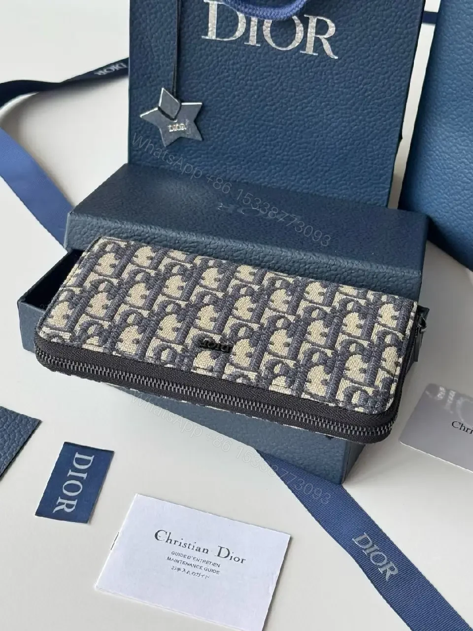 View 4 of Chic Patterned Wallet in Leather with Monogram Shine