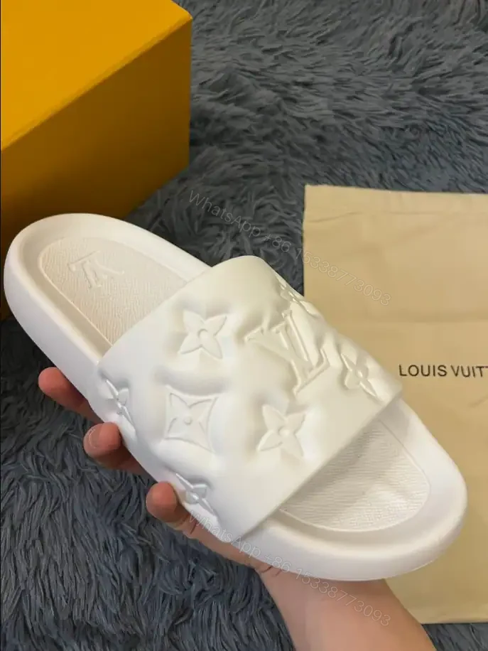 View 2 of LV WATERFRONT MULE – LVS35