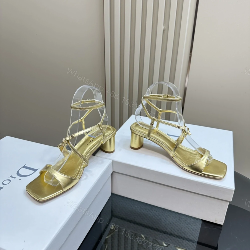 View 5 of 高仿Dior*Cest系列KCU057金屬配飾露趾低跟涼鞋金色4CM免檢版