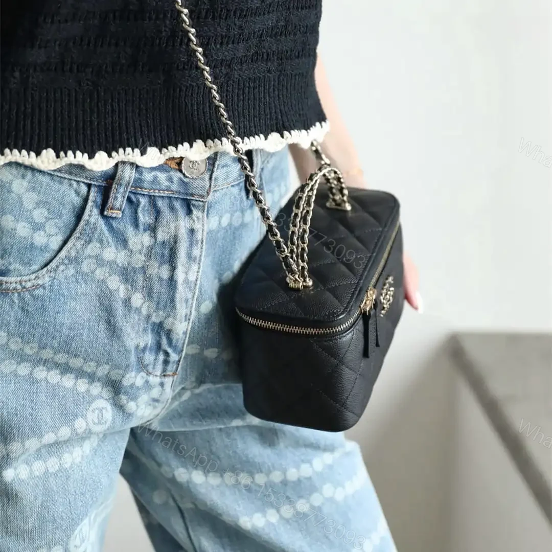 View 22 of 高仿Chanel*26S系列AP5182小球紋牛皮盒子包黑色免檢版