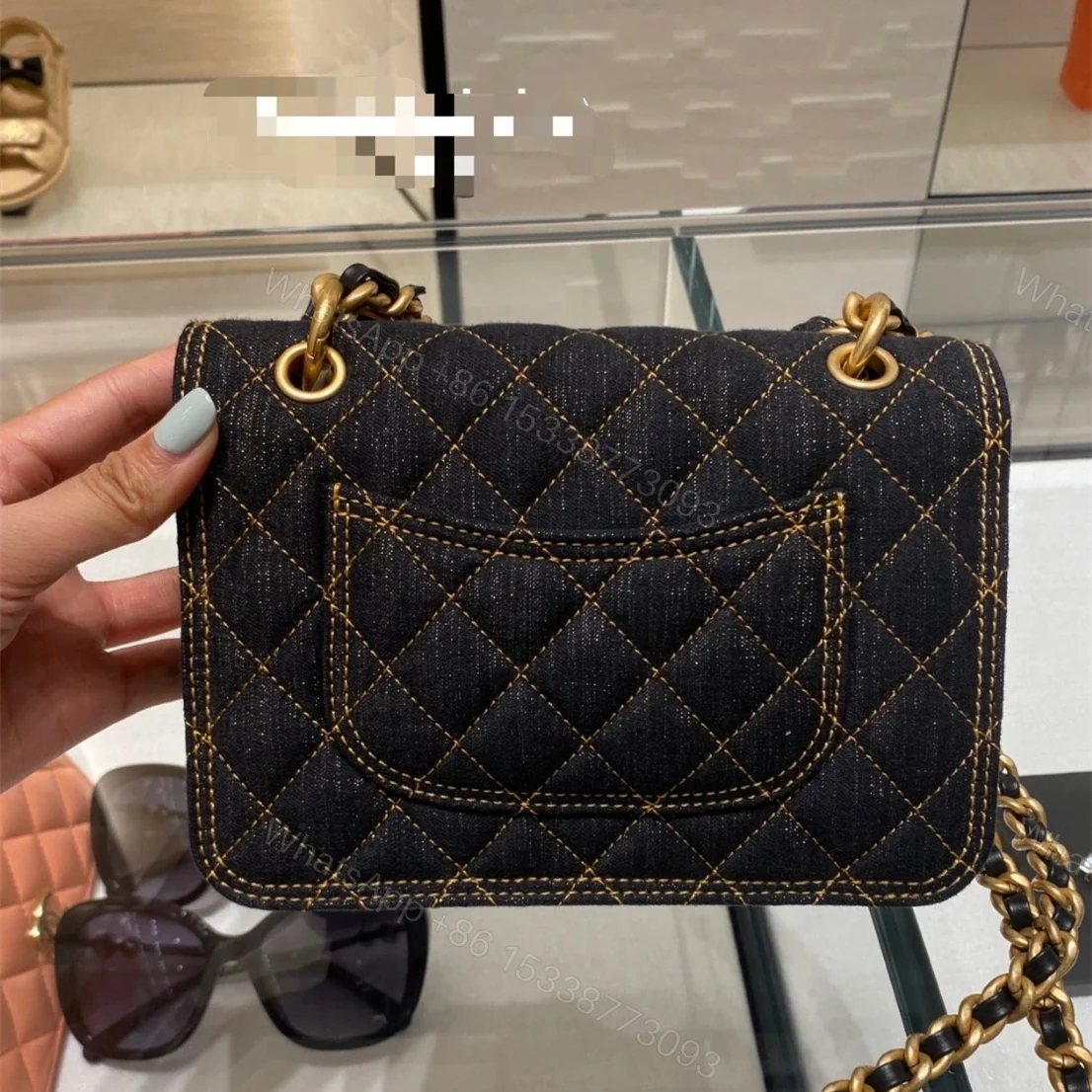 View 18 of 復刻Chanel23S新款丹寧牛仔郵差包免檢版