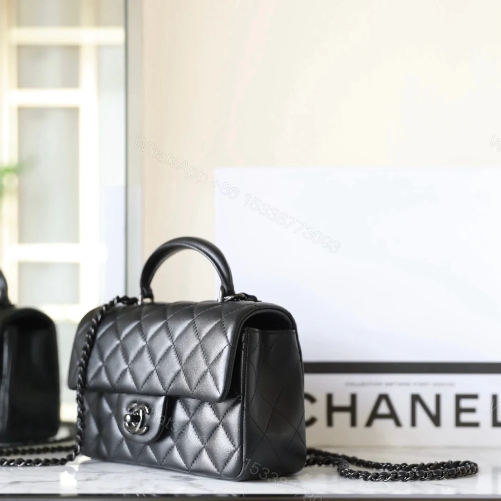 View 3 of 高仿Chanel24A*CF系列AS2431小羊皮手柄包免檢版