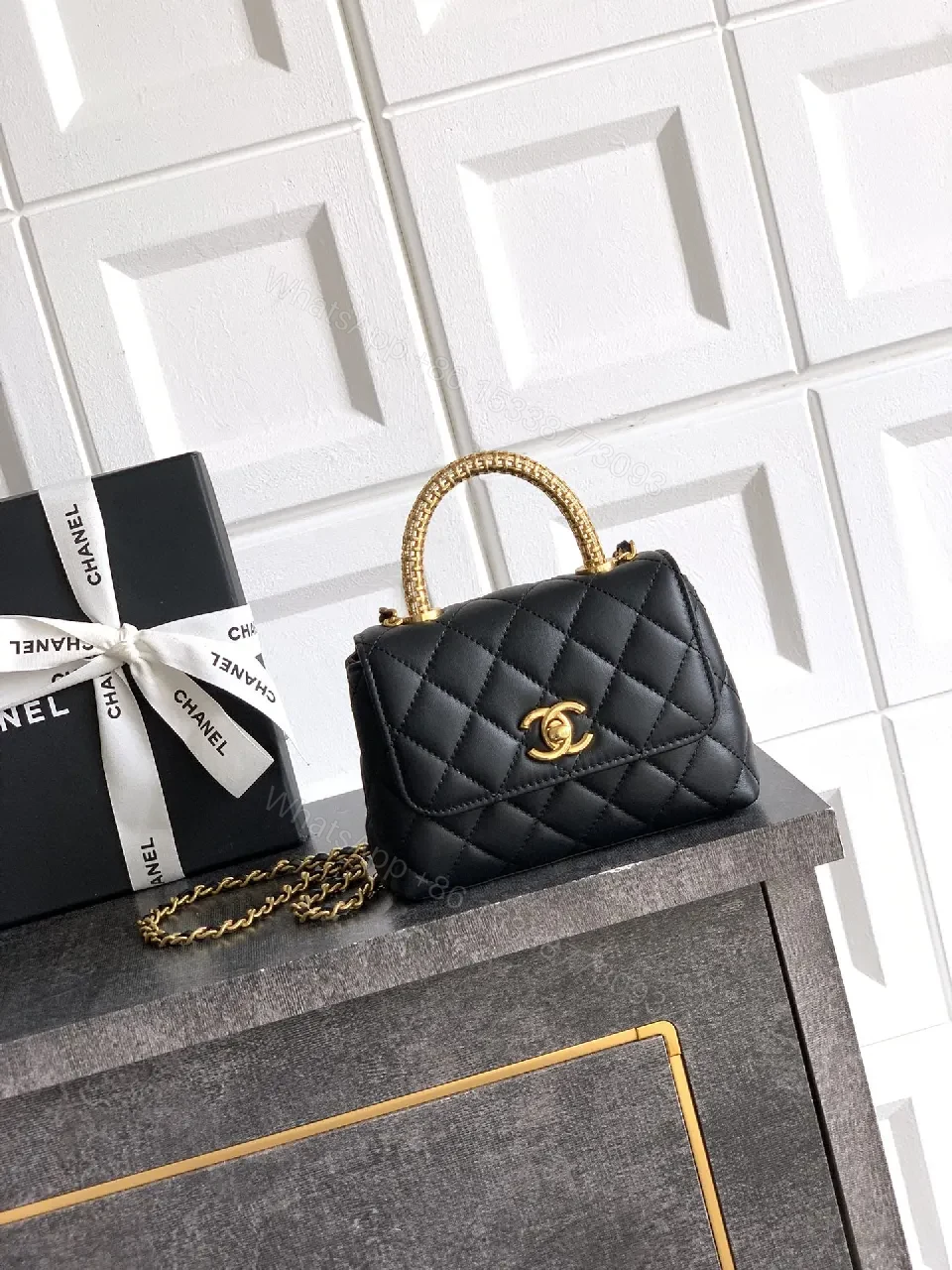 Chic Quilted Black Leather Bag with Gold Chain — view 1