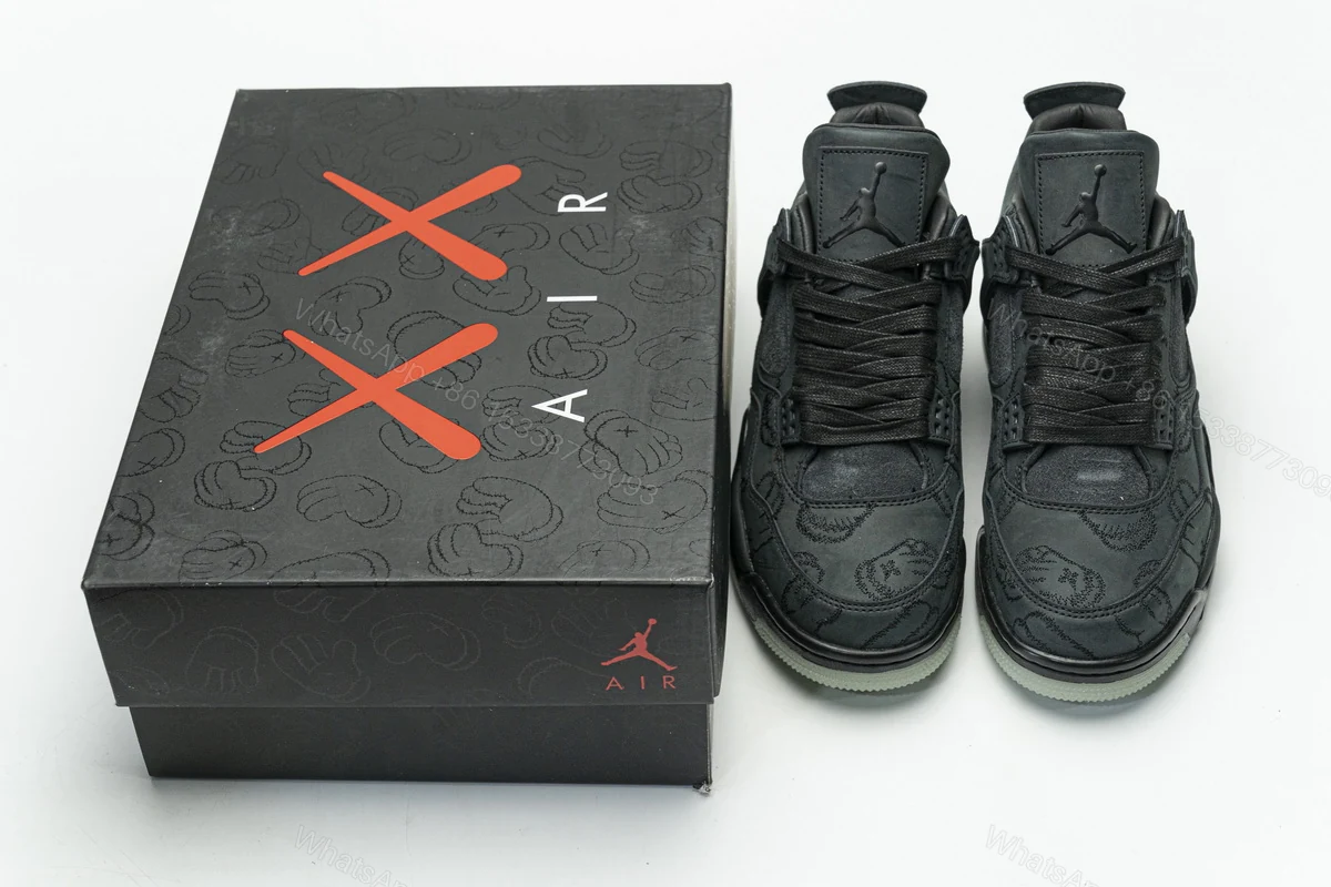 Air Jordan 4 Retro KAWS Black 930155-001 — view 2