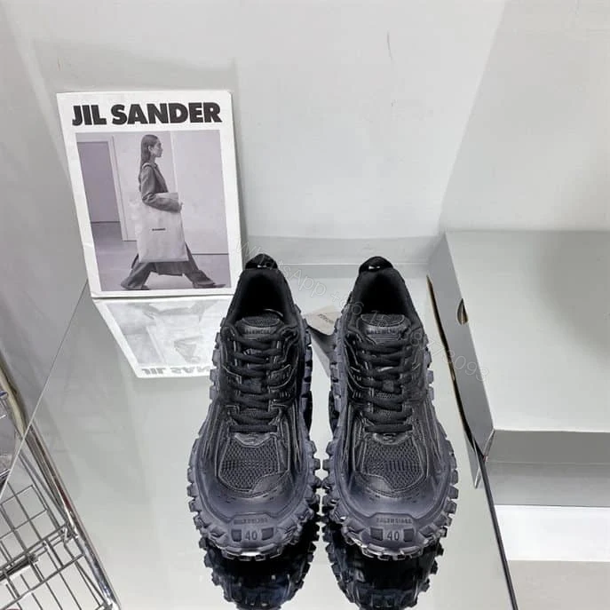 View 5 of BALENCIAGA MEN’S DEFENDER TRAINERS – BB226