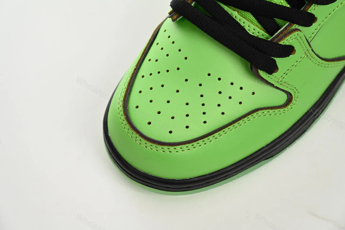 View 6 of The Powerpuff Girls x Nike SB Dunk Low “Buttercup” FZ8319-300