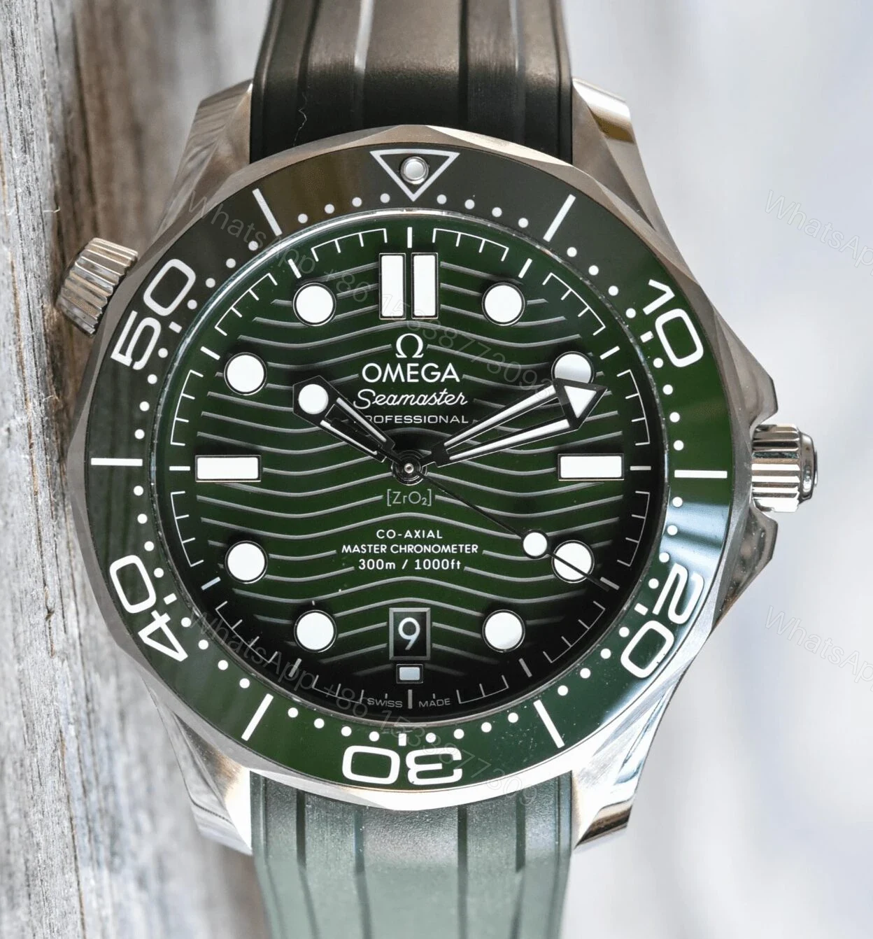 View 4 of Replica Omega Seamaster Green Dial 2023