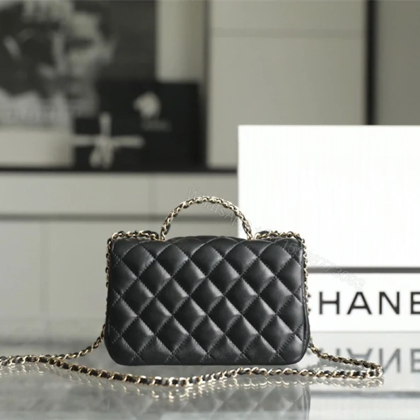 View 2 of 香港高仿Chanel23A系列水鑽手提口蓋包免檢版