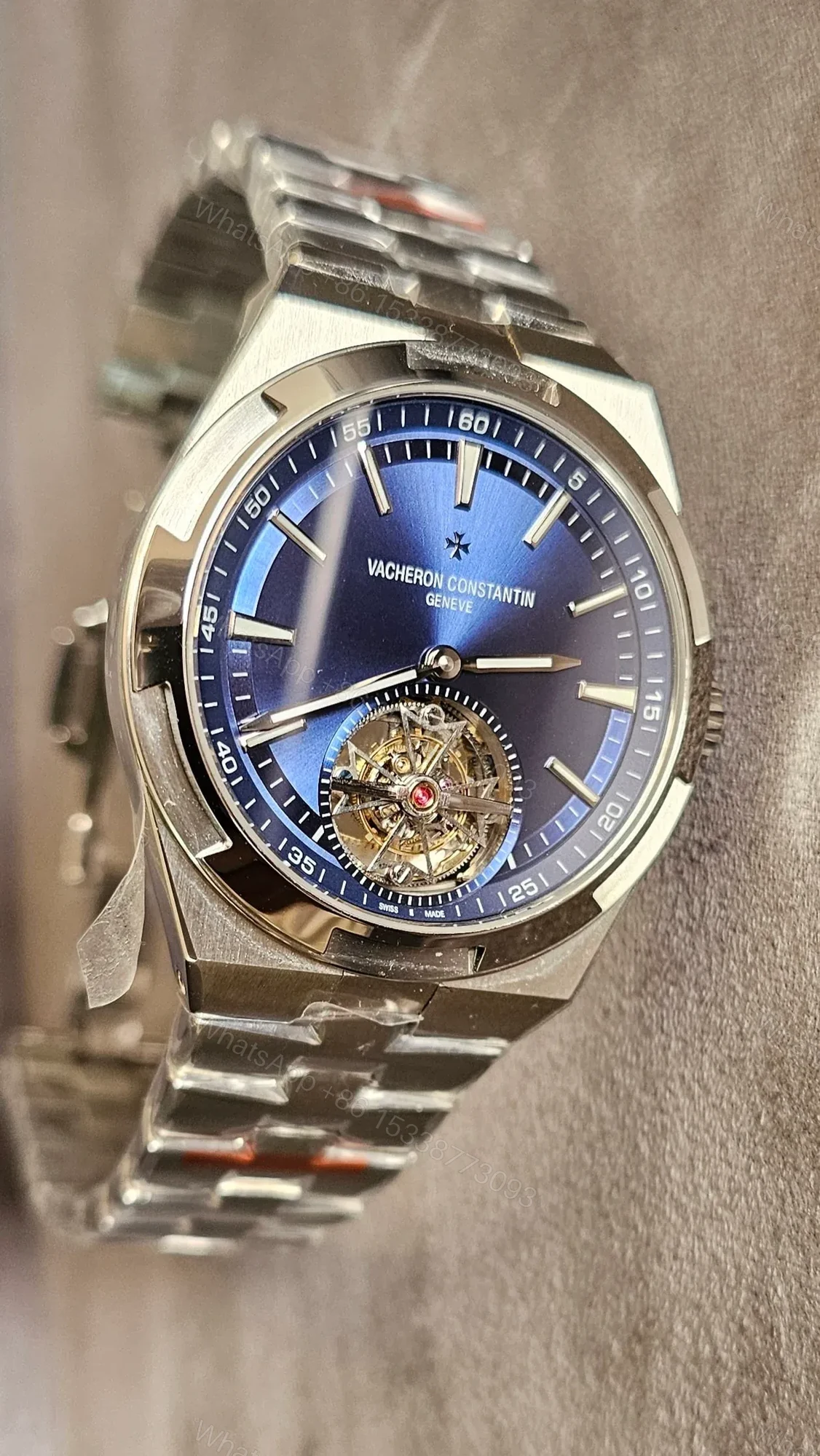 Vacheron Constantin Overseas Tourbillon 6000V/110A-B544 Stainless Steel — view 1