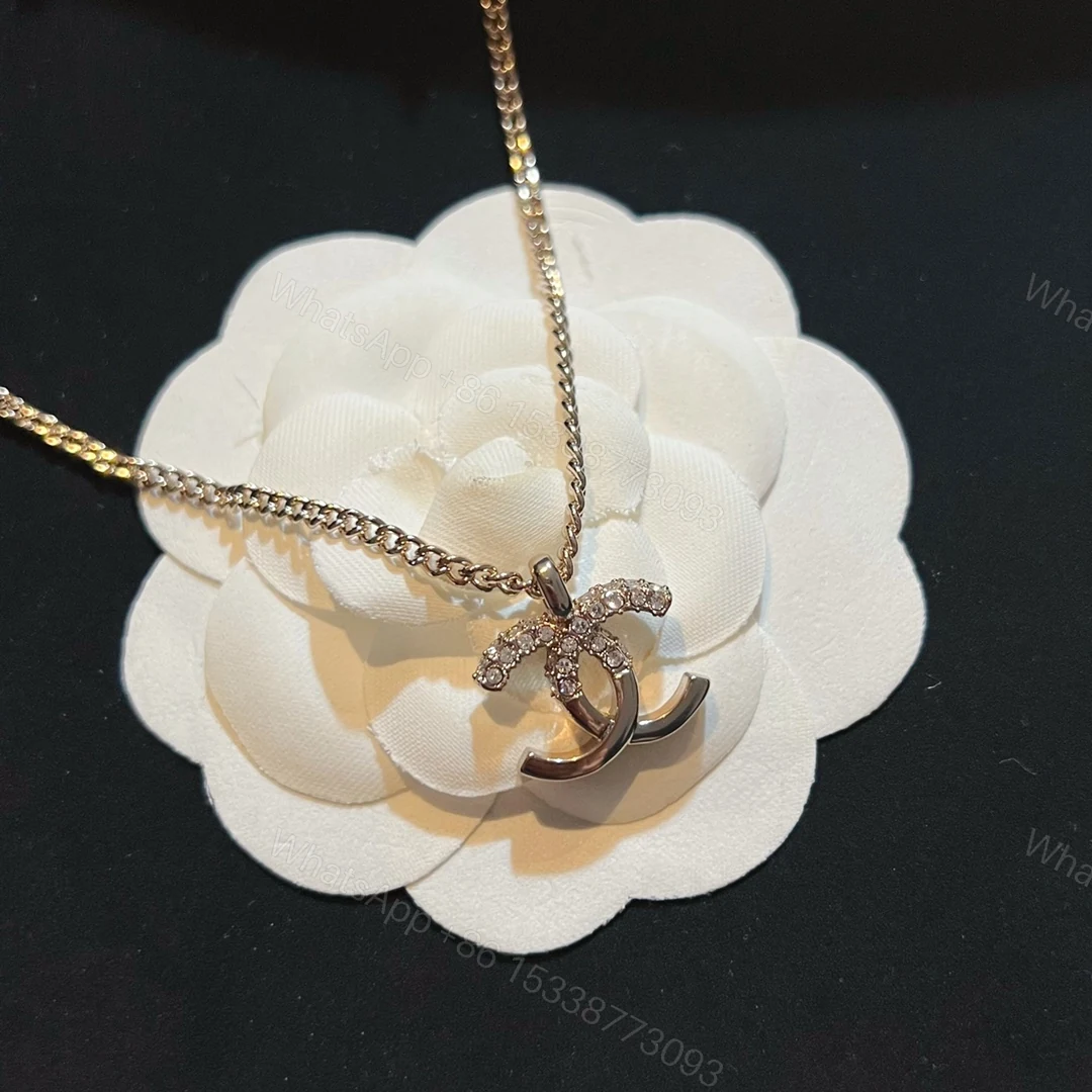 View 3 of EN – Lux Chanel Necklaces 029