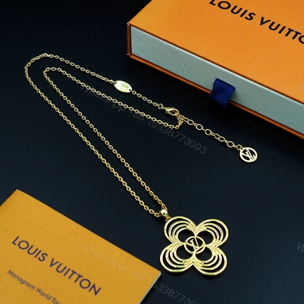 View 3 of LOUIS VUITTON LV BREEZE PENDANT GOLD M02805