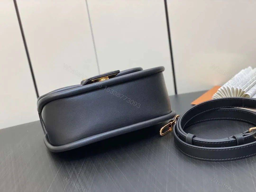 View 4 of Louis Vuitton Hide and Seek Bag Black Woman’s Handbags 21x15x8cm