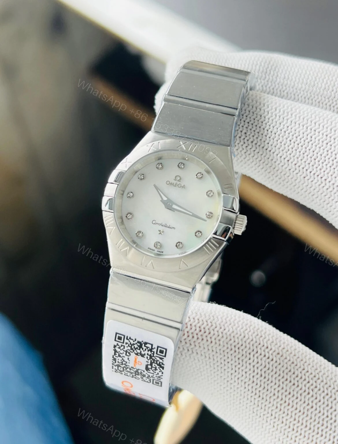 Omega Constellation 29mm Silver Dial Quartz — view 1
