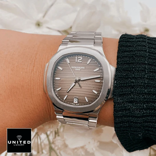 View 5 of Patek Philippe Nautilus 7118/1A-011 Replica