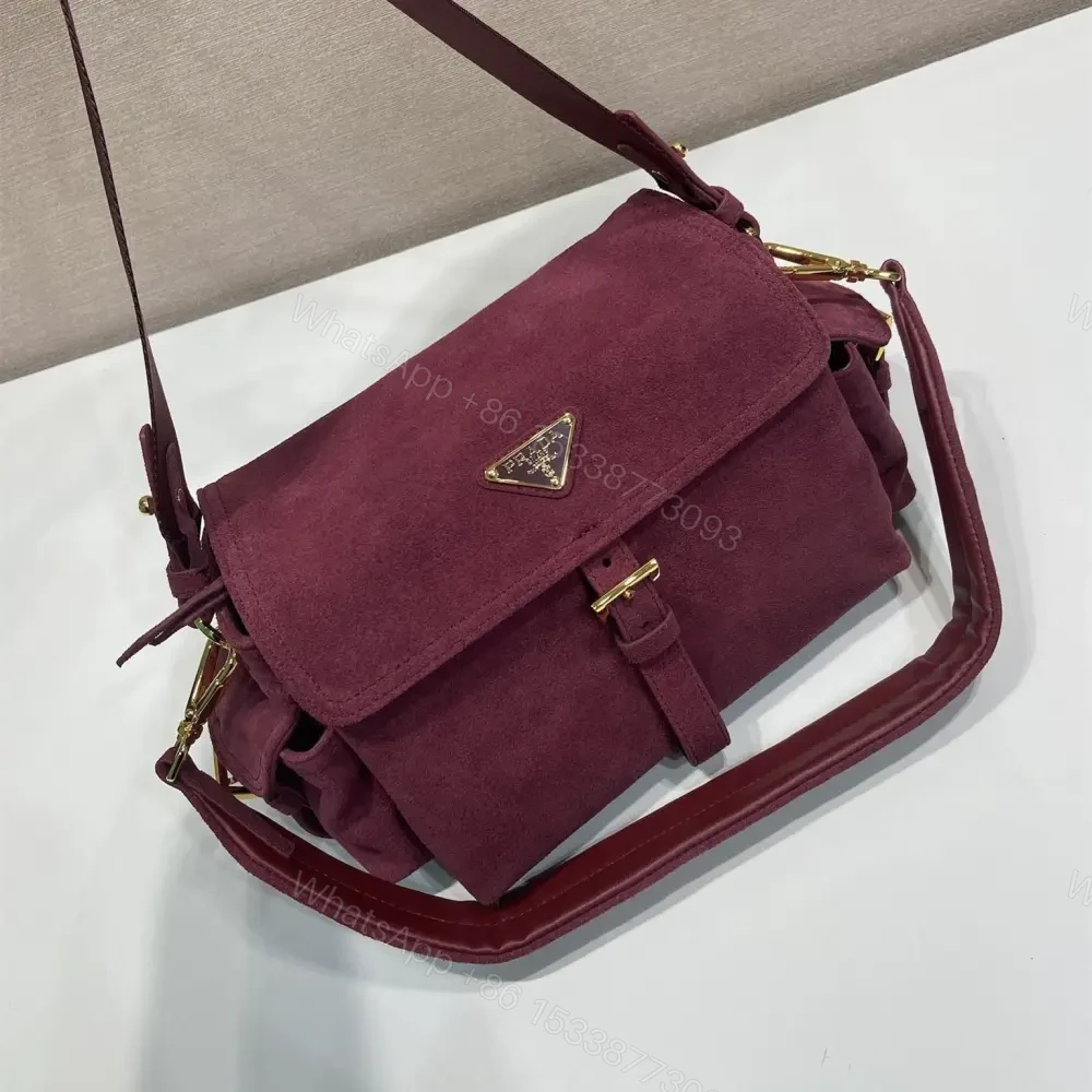 View 2 of 高仿Prada*Explore系列1BD394麂皮郵差包中號酒紅色免檢版