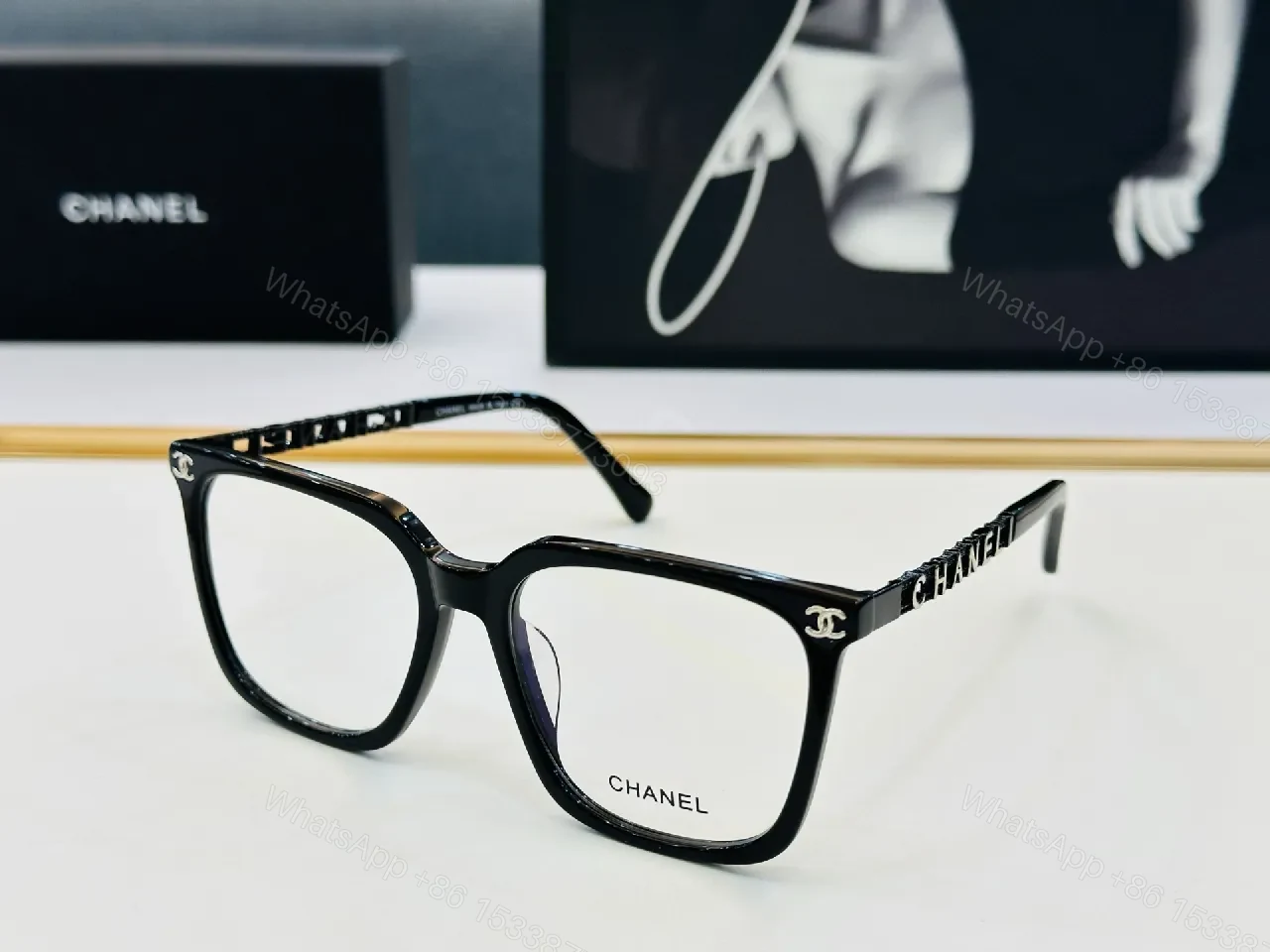 Oversized Black Acetate Eyewear: Chic, Comfortable, Designer-Inspired — view 1