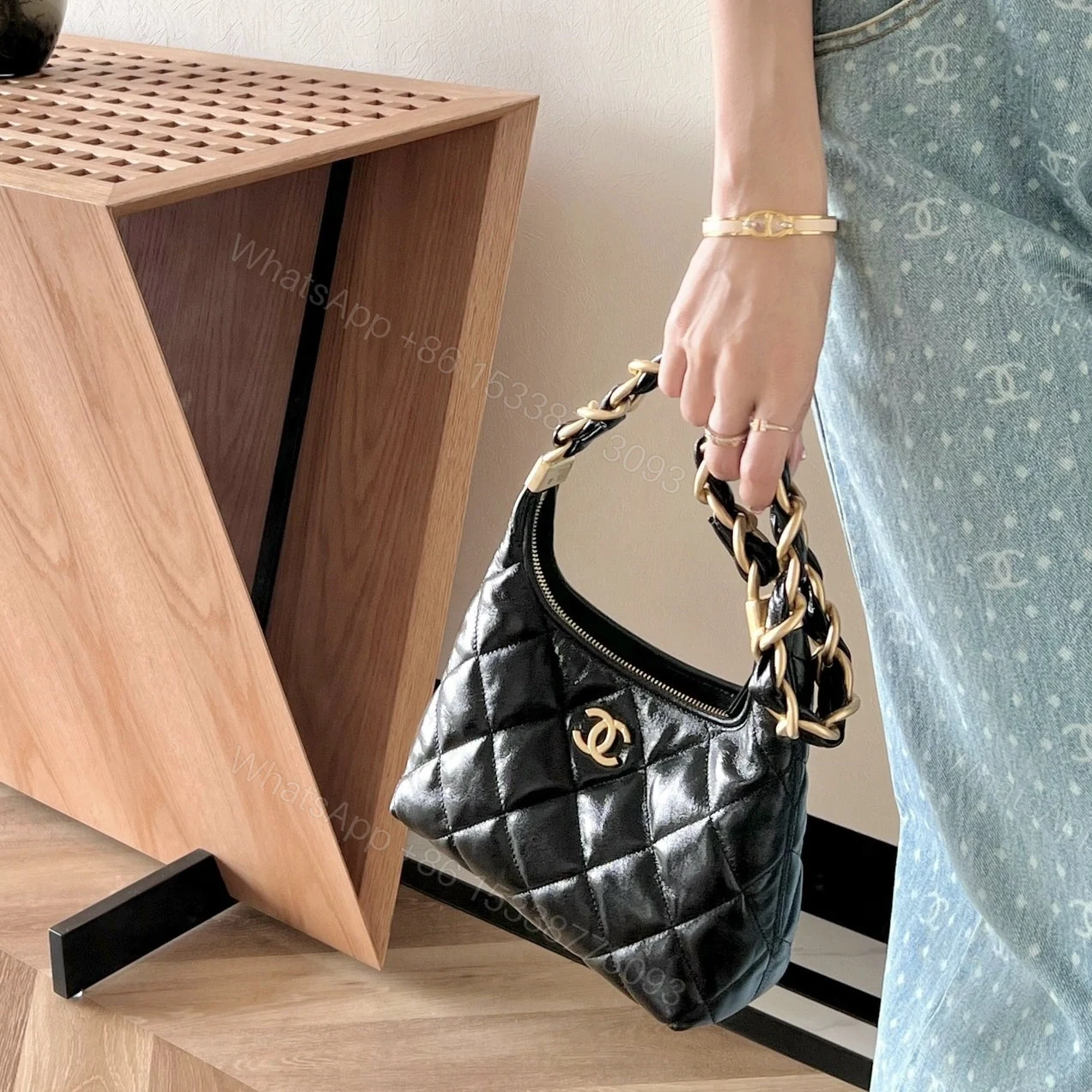View 22 of 高仿Chanel*24A系列AS4922小羊皮流浪包小號免檢版