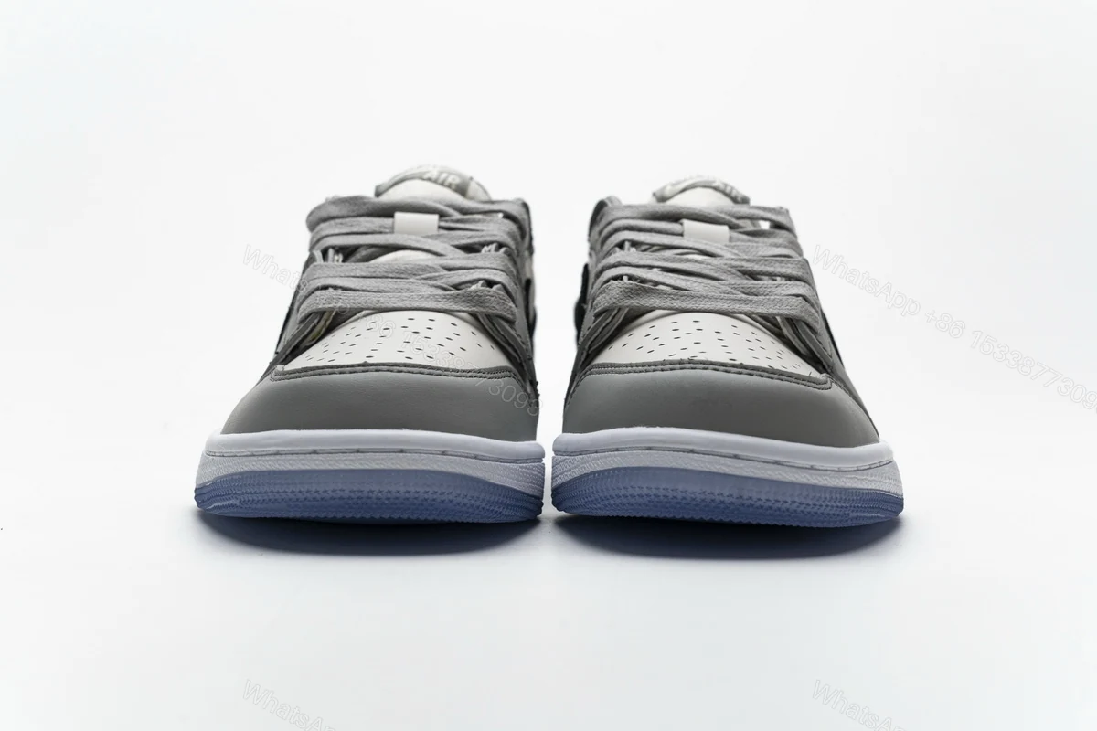 View 3 of Air Jordan 1 Retro Low Dior CN8608-002