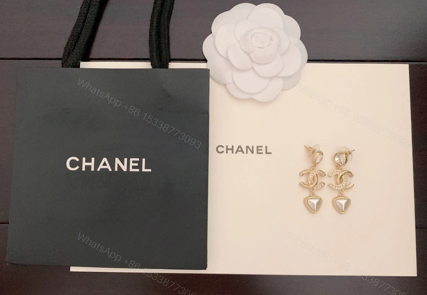 View 3 of EN – Lux Earring Chanel 033