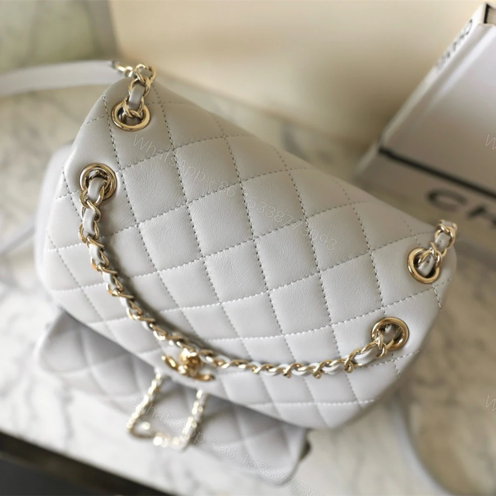 View 6 of 高仿Chanel*24K系列AS2908小牛皮淡灰雙肩包大號免檢版
