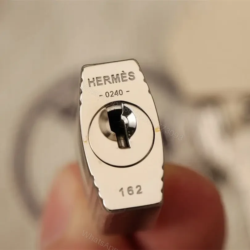 View 18 of 高仿Hermes*Birkin30奶昔白銀扣免檢版