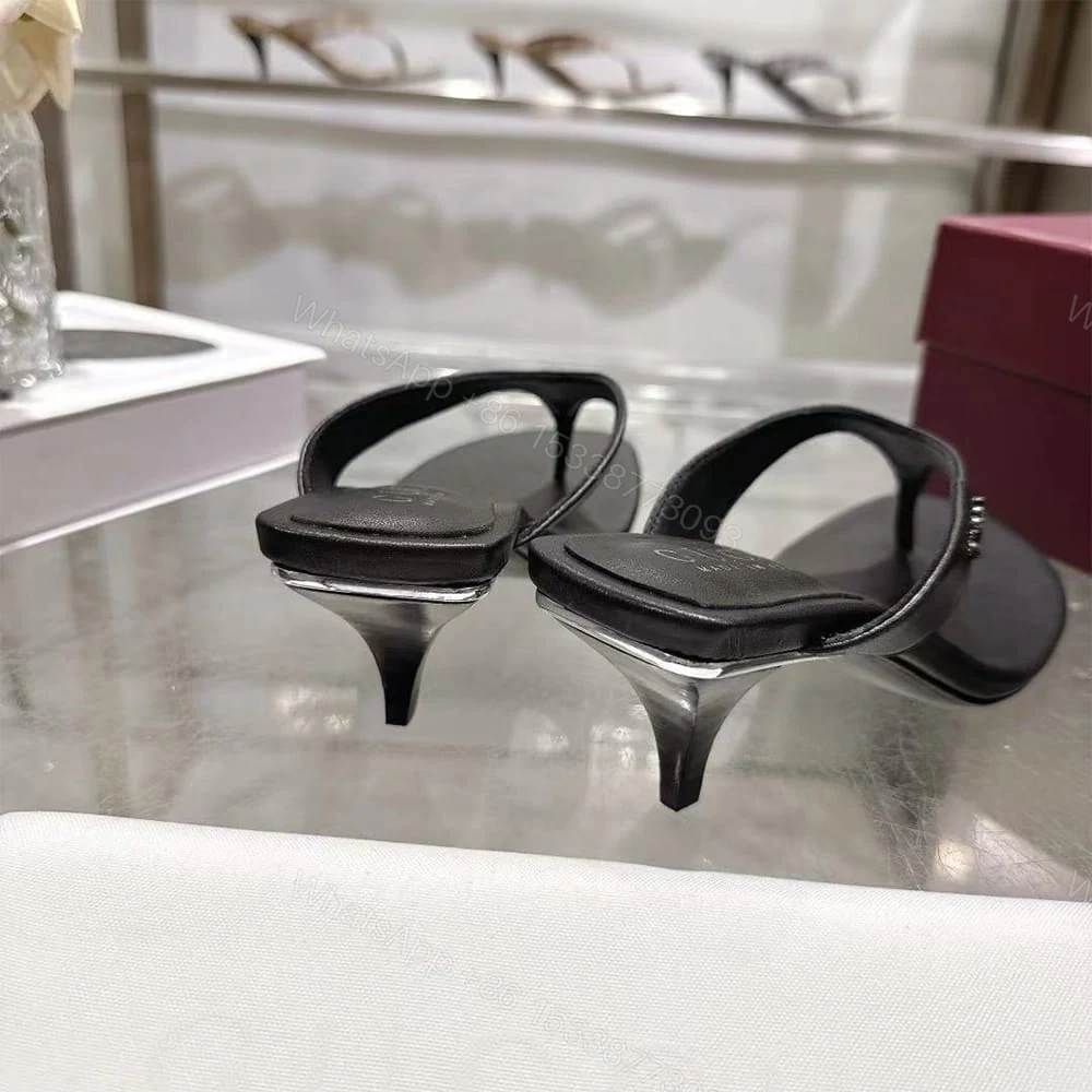 View 7 of GUCCI Women’s Vittoria thong 237406