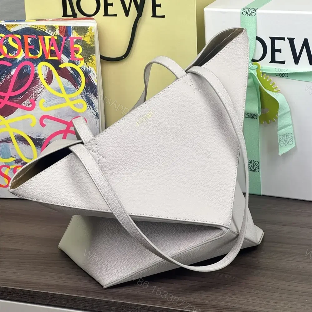 View 8 of 高仿Loewe*Fold系列1769小牛皮Tote手袋米灰色中號免檢版