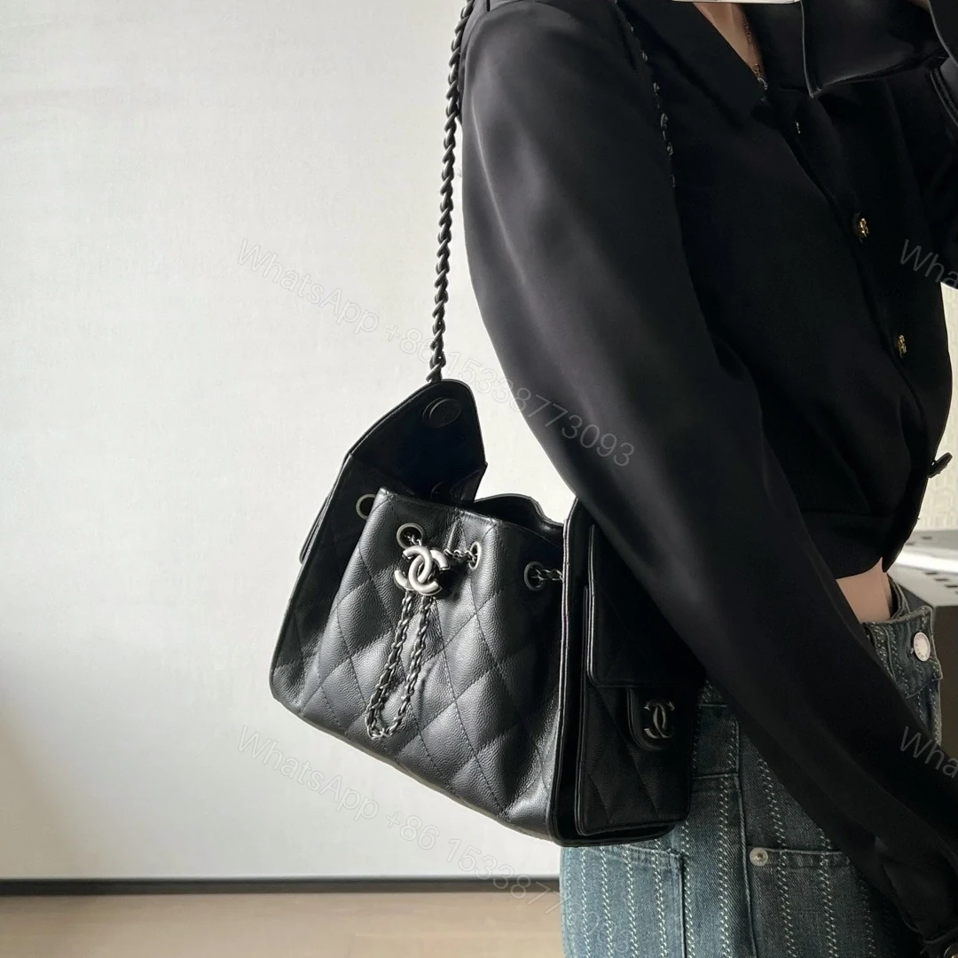 View 19 of 高仿Chanel*26C/25Bag系列AS5631小牛皮單肩包黑色銀扣Mini免檢版
