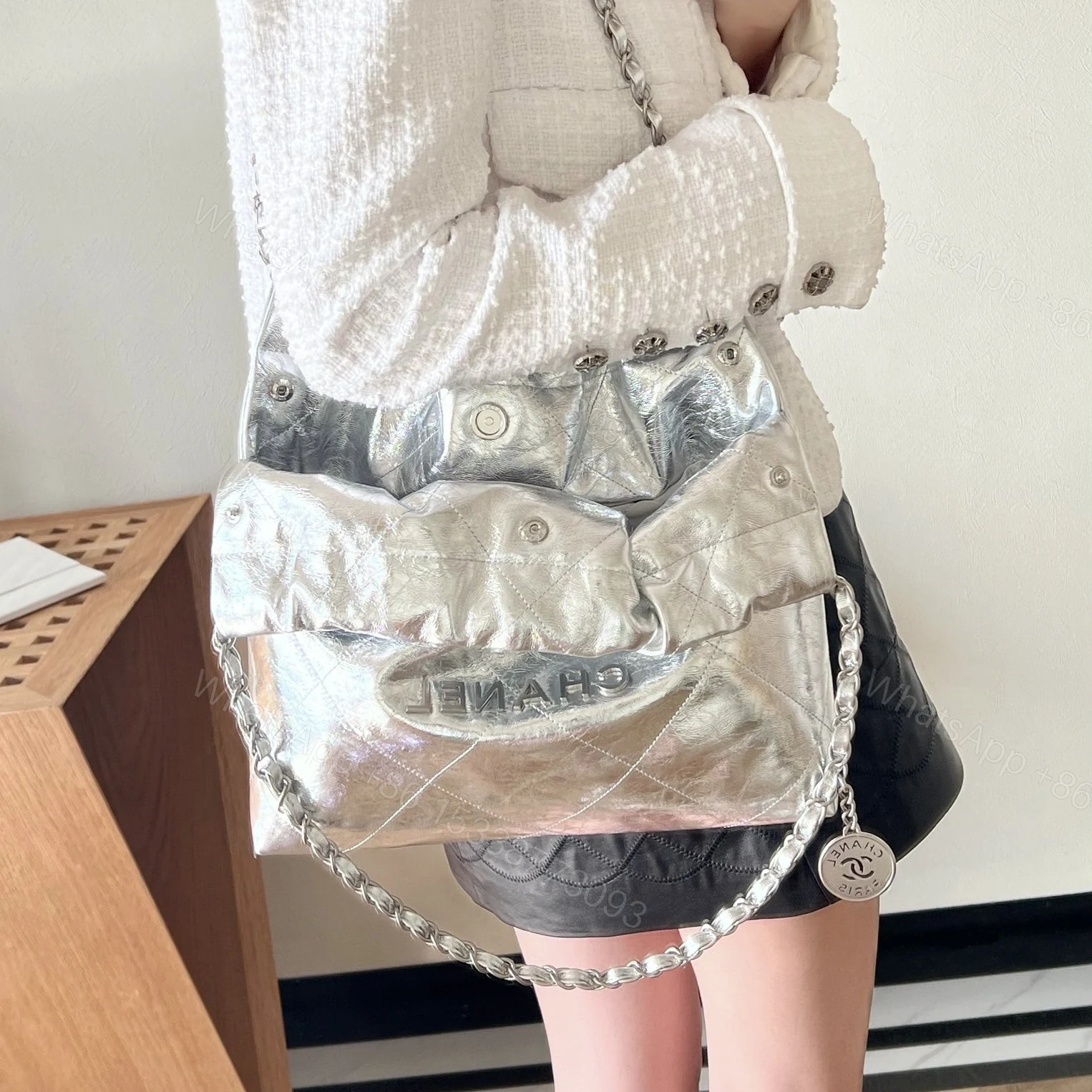 View 15 of 高仿Chanel*25C系列AS3980新款牛皮22Bag手袋中號免檢版