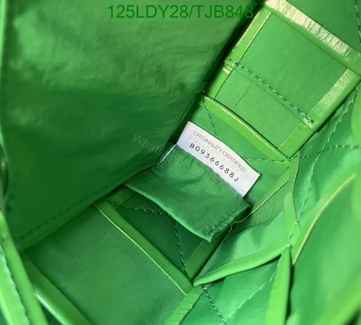 View 20 of Bottega Veneta Premium Nappa Leather Intrecciato Weave Bag with Magnetic Fastening BV9101