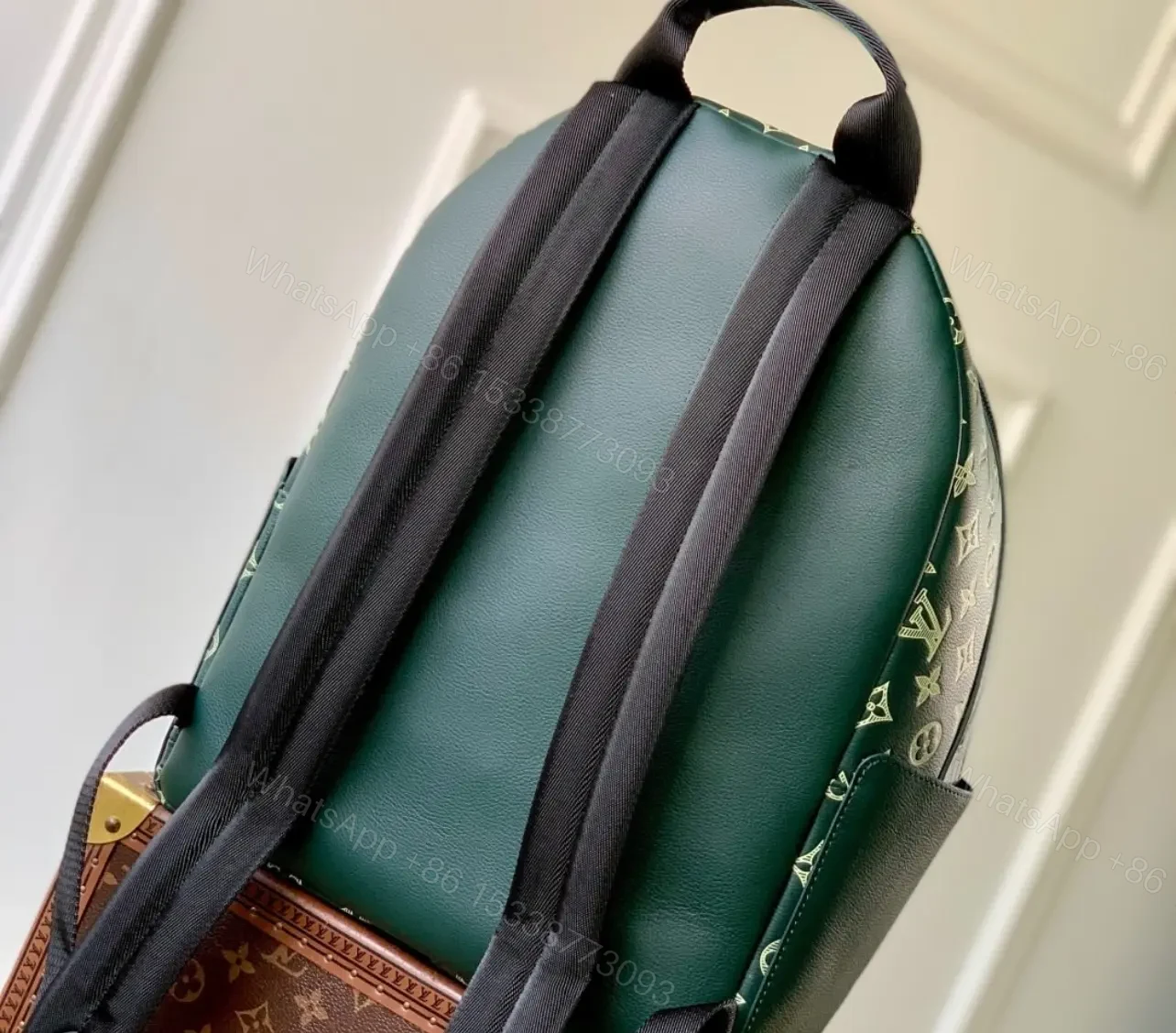 View 6 of LV Discovery Backpack PM