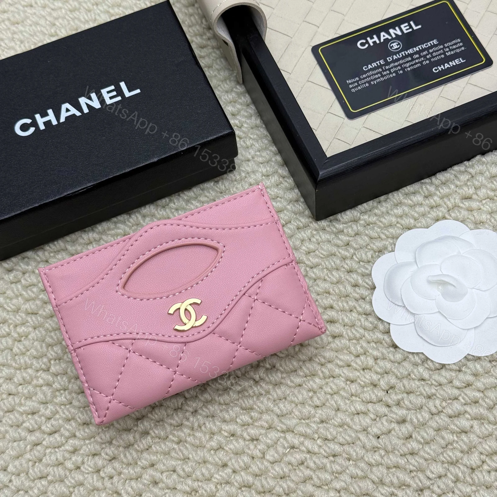Chanel A貨女士短夾蜜桃粉甜美款 精巧造型人氣選 — view 1