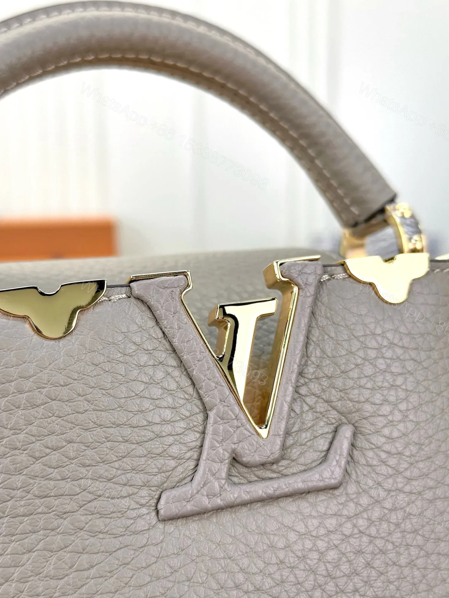 View 2 of Louis Vuitton LV Capucines Lock Gold Handbags Cowhide Leather 21cm