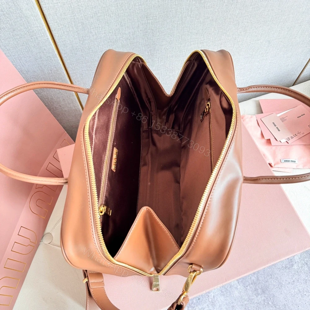 View 8 of 高仿miumiu*5BB17長肩帶公文包棕色免檢版