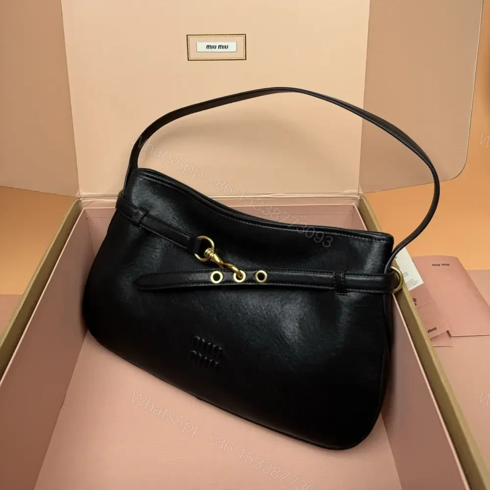 View 4 of 高仿miumiu*Aventure系列5BC181小羊皮腋下包黑色中號免檢版