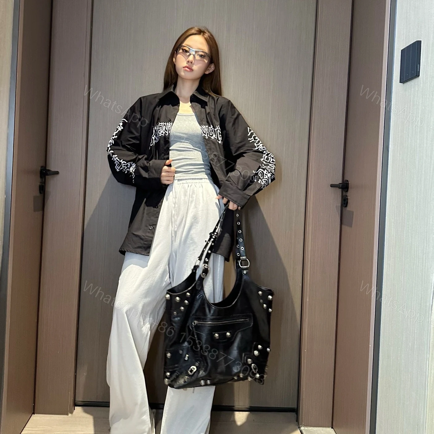 View 11 of 高仿Balenciaga*SS24NewYear系列773374長袖襯衫黑色