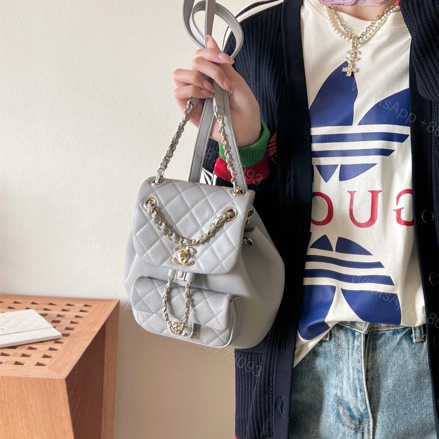 View 14 of 高仿Chanel*24K系列AS2908小牛皮淡灰雙肩包小號免檢版