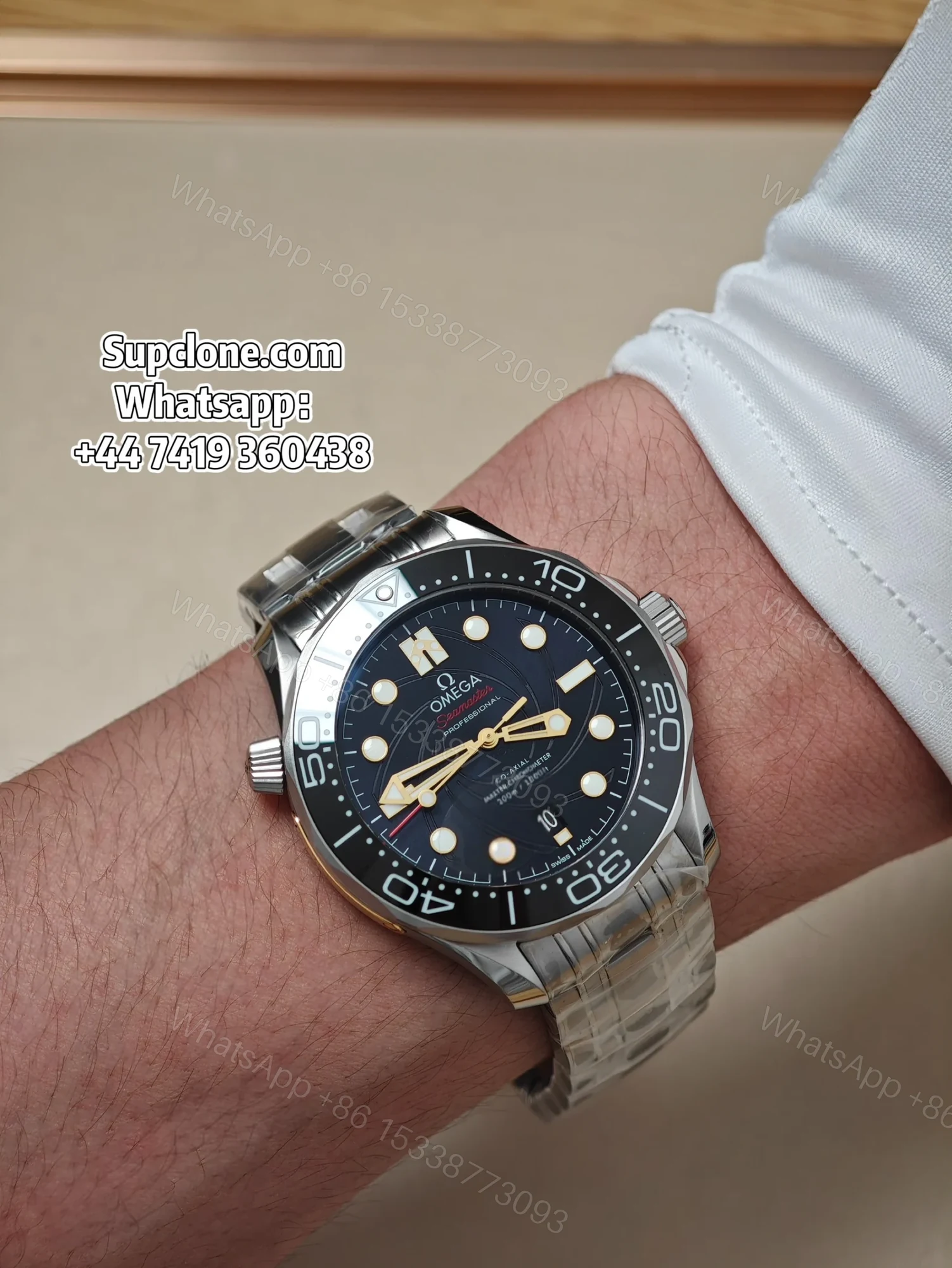 View 24 of Omega Super Clone Seamaster Diver 300M James Bond 210.22.42.20.01.003 42mm