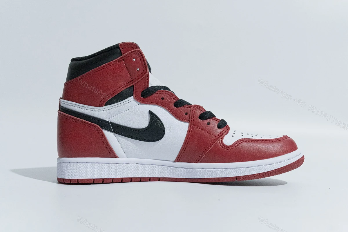 View 2 of Air Jordan 1 Retro High Chicago (2015) 555088-101
