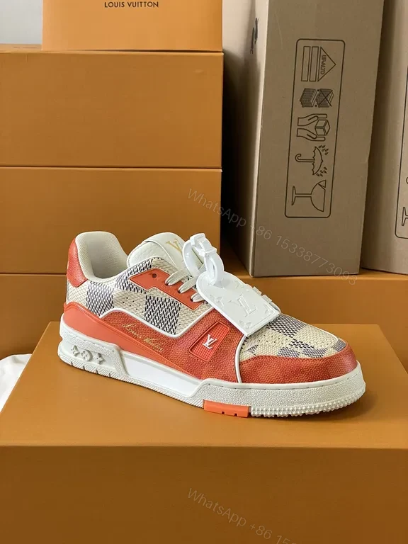 Playful Luxe Runner: Modern Textured Sneaker with Signature Vibe — view 1