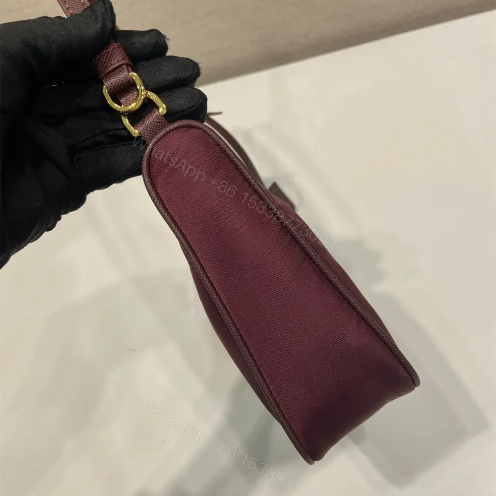 View 6 of 高仿Prada*RE-Nylon系列1N204M腋下包酒紅色Mini免檢版