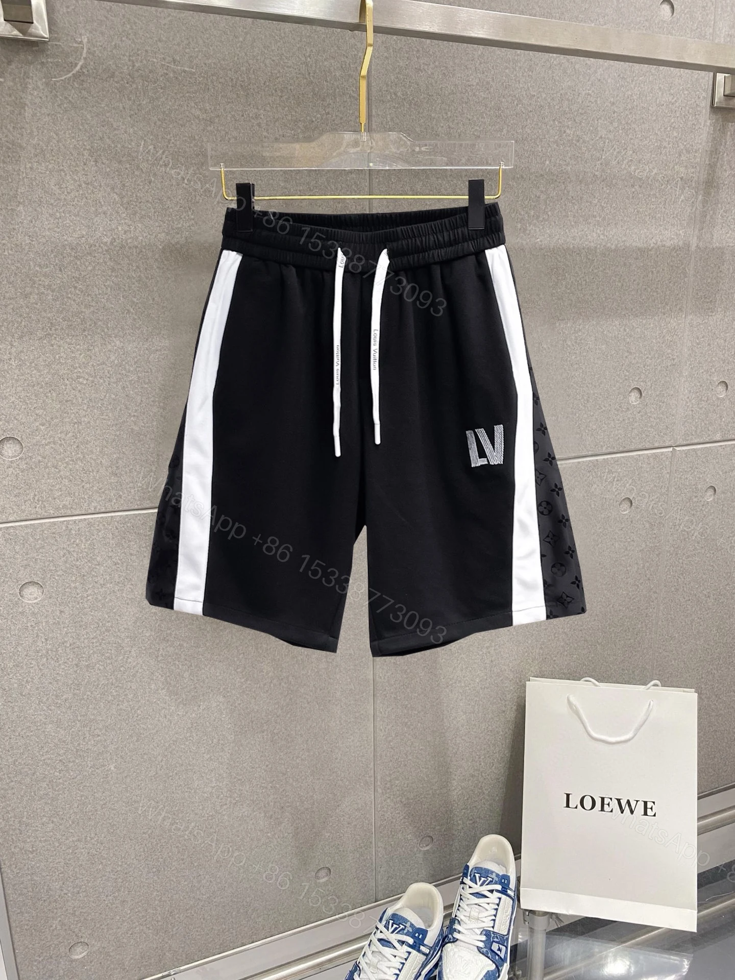 LV 原單拼接條紋運動短褲 男士潮流休閒五分褲 — view 1
