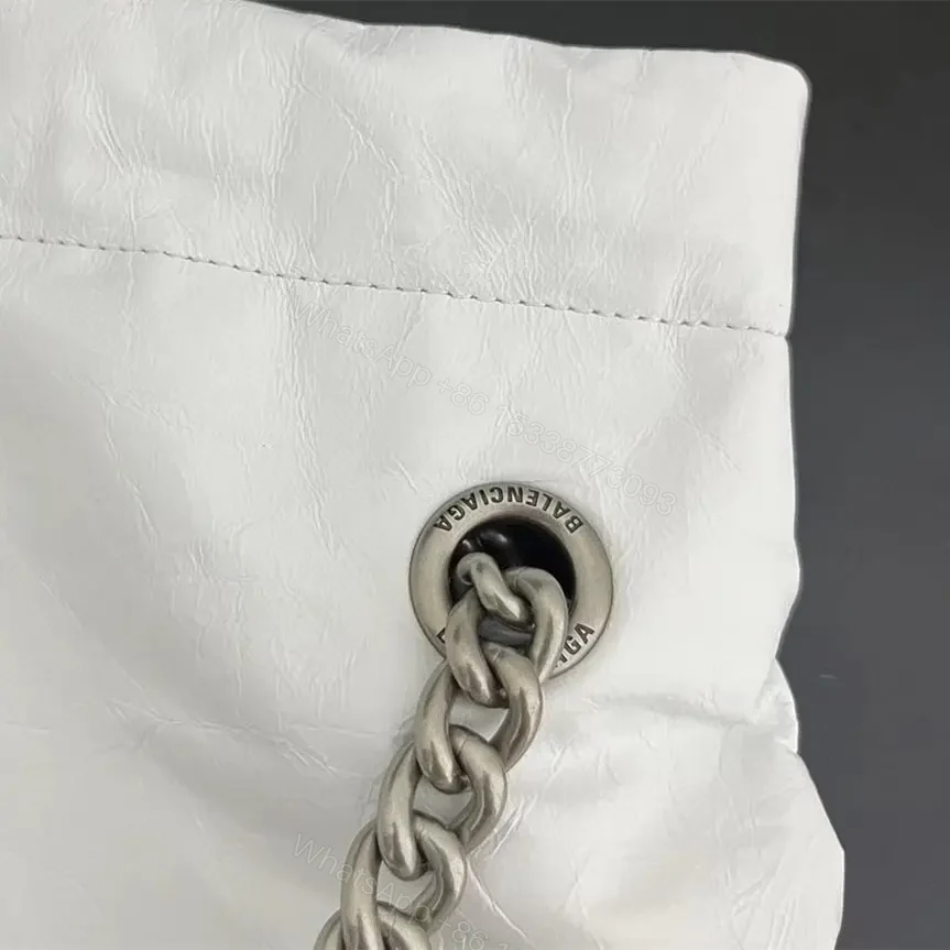 View 10 of 高仿Balenciaga2023Crushtote褶皺牛皮手拎袋大號