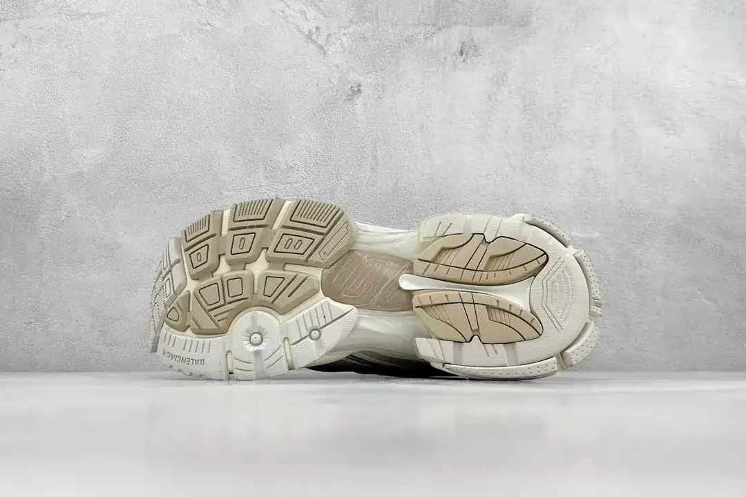 View 8 of BALENCIAGA RUNNER SNEAKER IN BEIGE NYLON AND SUEDE-LIKE FABRIC – BB267