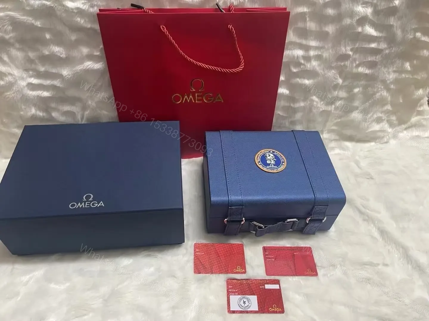 View 9 of Omega Snoopy Replica Watch BoxWatch